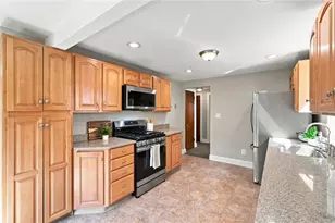 36 Newfield Ave, Warwick, RI 02888 - Photo 7