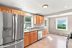 36 Newfield Ave, Warwick, RI 02888 - Photo 5