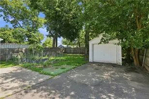 36 Newfield Ave, Warwick, RI 02888 - Photo 37