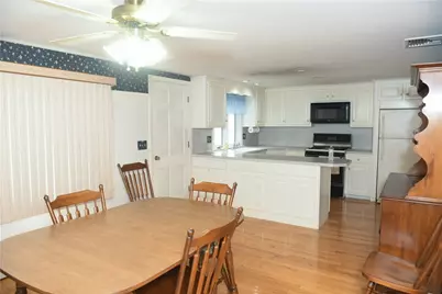 20 Bicentennial Way, North Providence, RI 02911 - Photo 5