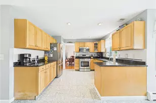 21 Buxton Dr, Cranston, RI 02921 - Photo 11