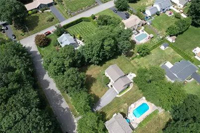21 Buxton Drive, Cranston, RI 02921 - Photo 9