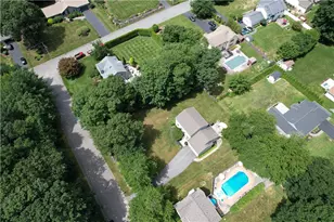 21 Buxton Dr, Cranston, RI 02921 - Photo 9