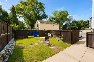 17 Thayer St, Providence, RI 02906 - Photo 9
