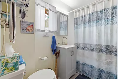 19 Peace Street, Warwick, RI 02888 - Photo 5