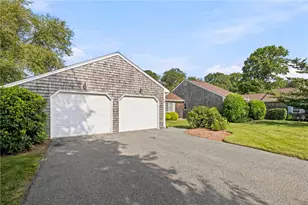 12 Cornell Dr, Portsmouth, RI 02871 - Photo 3