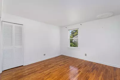 37 Reservoir Road, Middletown, RI 02842 - Photo 5