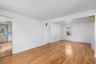 37 Reservoir Road, Middletown, RI 02842 - Photo 9