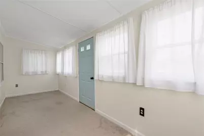 37 Reservoir Road, Middletown, RI 02842 - Photo 7