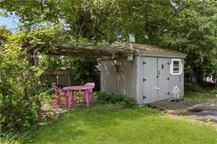 37 Reservoir Rd, Middletown, RI 02842 - Photo 25