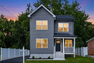 31 Tucker St, Warwick, RI 02886 - Photo 1
