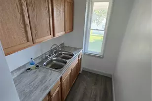 6 Winthrop St, Cranston, RI 02910 - Photo 7