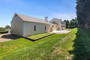 95 Holman St, Portsmouth, RI 02871 - Photo 39