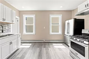 16 Deborah St, Providence, RI 02909 - Photo 9