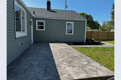 496 Beverage Hill Avenue, Pawtucket, RI 02961 - Photo 13
