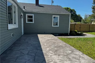 496 Beverage Hill Ave, Pawtucket, RI 02961 - Photo 13