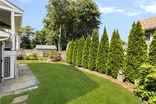 7 Prairie Ave, Newport, RI 02840 - Photo 39