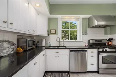 7 Prairie Avenue, Newport, RI 02840 - Photo 17