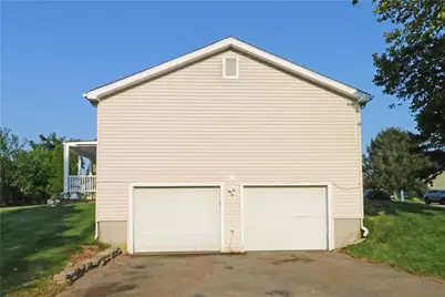 61 Amesbury Circle, Middletown, RI 02842 - Photo 3