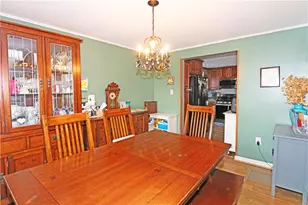 61 Amesbury Cir, Middletown, RI 02842 - Photo 19
