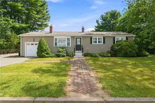 9 Eileen Dr, North Kingstown, RI 02852 - Photo 1