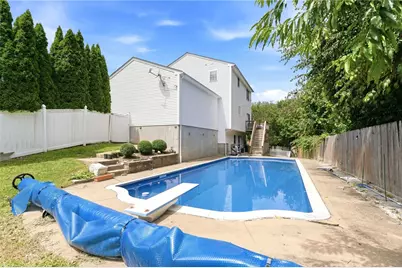 19 Gilcrest Drive, West Warwick, RI 02893 - Photo 21