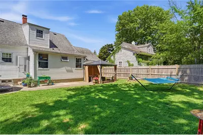 69 Roger Williams Avenue, East Providence, RI 02916 - Photo 5