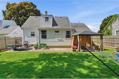 69 Roger Williams Avenue, East Providence, RI 02916 - Photo 3