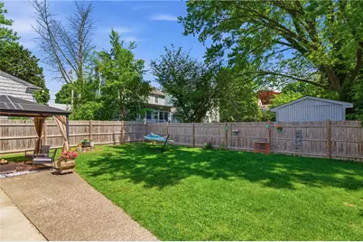 69 Roger Williams Avenue, East Providence, RI 02916 - Photo 5