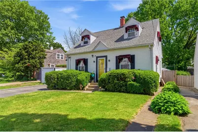 69 Roger Williams Avenue, East Providence, RI 02916 - Photo 3