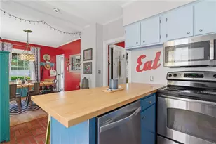 69 Roger Williams Ave, East Providence, RI 02916 - Photo 11