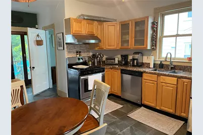 11 Byrnes Street, Newport, RI 02840 - Photo 5
