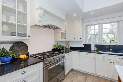 8 Key Court, Newport, RI 02840 - Photo 13