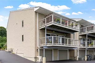 4042 Post Rd, Warwick, RI 02886 - Photo 27