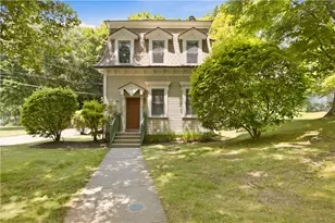 27 Higgins St, Smithfield, RI 02917 - Photo 1