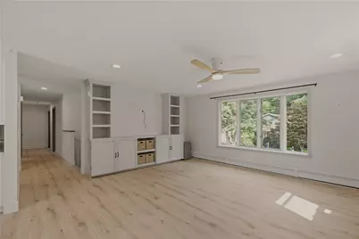 18 Waterman Street, Bristol, RI 02809 - Photo 5