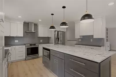 18 Waterman Street, Bristol, RI 02809 - Photo 9