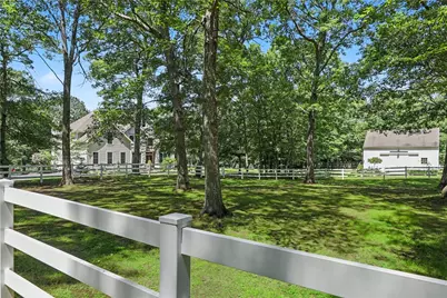 555 Carpenter Lane, North Kingstown, RI 02874 - Photo 3