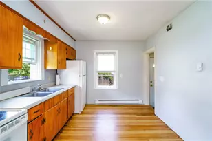 68 Covel Cir, Warwick, RI 02888 - Photo 9