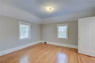 70 Sargent Ave, Providence, RI 02906 - Photo 23