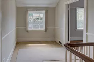 70 Sargent Ave, Providence, RI 02906 - Photo 17