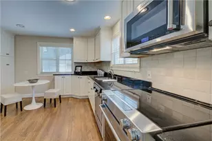 70 Sargent Ave, Providence, RI 02906 - Photo 15