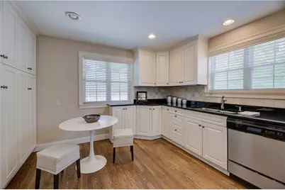 70 Sargent Avenue, Providence, RI 02906 - Photo 15
