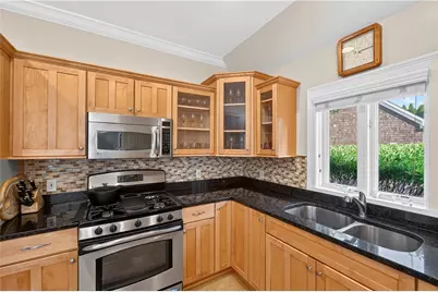 23 Franklin Street #6, Westerly, RI 02891 - Photo 7