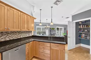 23 Franklin St, Westerly, RI 02891 - Photo 9