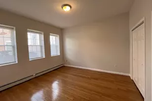 86 Sutton St, Providence, RI 02903 - Photo 9
