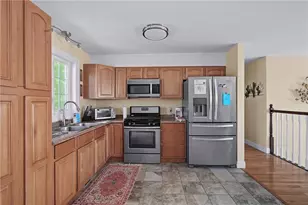 45 Oakwood Ave, Providence, RI 02909 - Photo 3