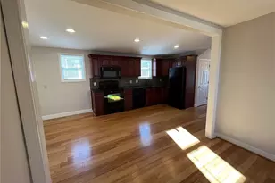 71 Sutton St, Providence, RI 02903 - Photo 7
