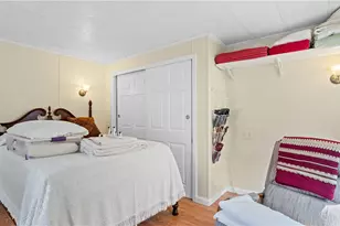 979 Toll Gate Rd, Warwick, RI 02886 - Photo 13
