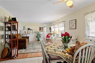 979 Toll Gate Rd, Warwick, RI 02886 - Photo 3